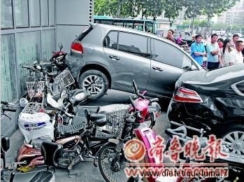 Danger de voitures en chine